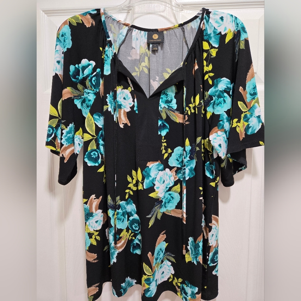 Clothes~JM Collection Short Sleeve, V-neck Top, Blouse, Shirt. EUC! Sz L, Large